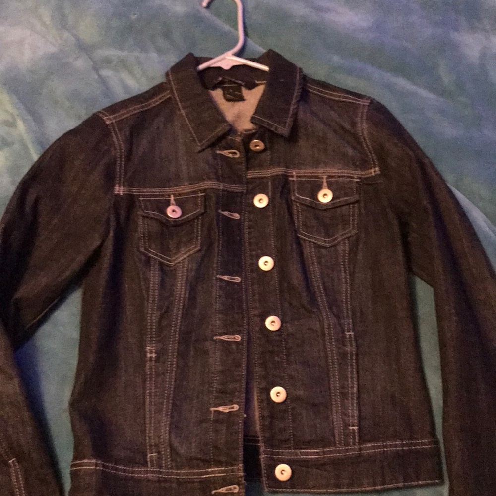 Jean jacket never worn ! Size small - Picture 1 of 3